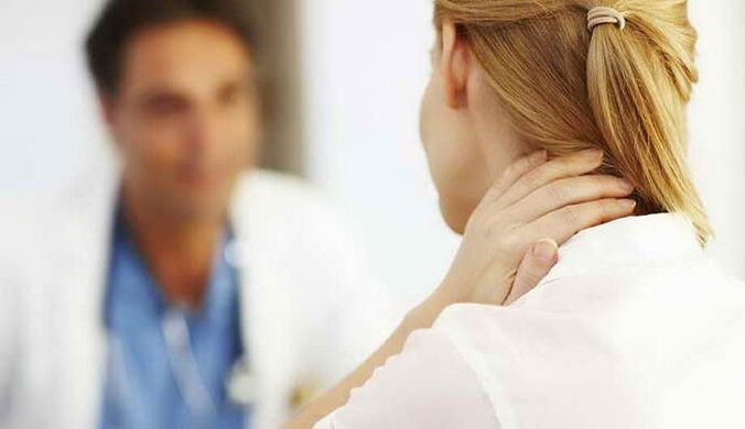 Ibẹwo si dokita kan ti o ni ifura ti osteochondrosis